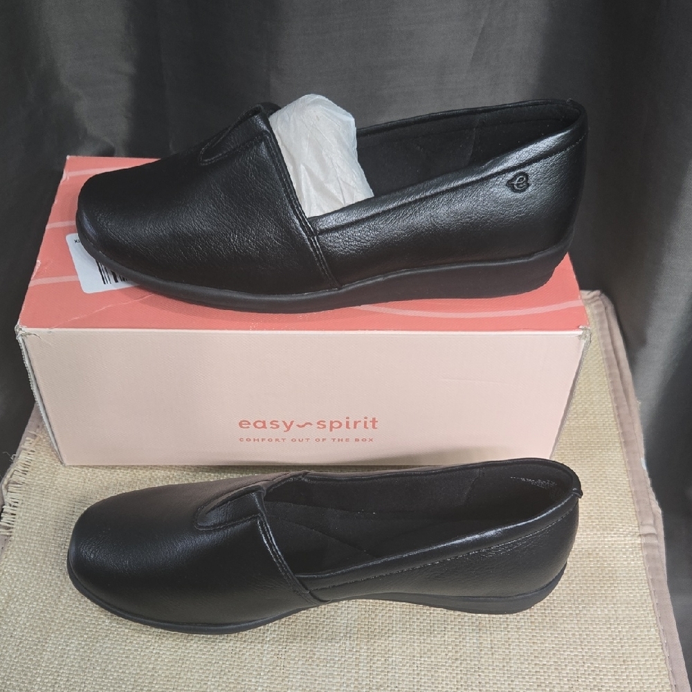 7 WIDE Easy Spirit Black Slip-On Comfort Loafers with Low Wedge